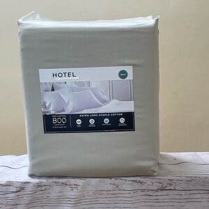 Hotel signature 6-piece King Sheet Set